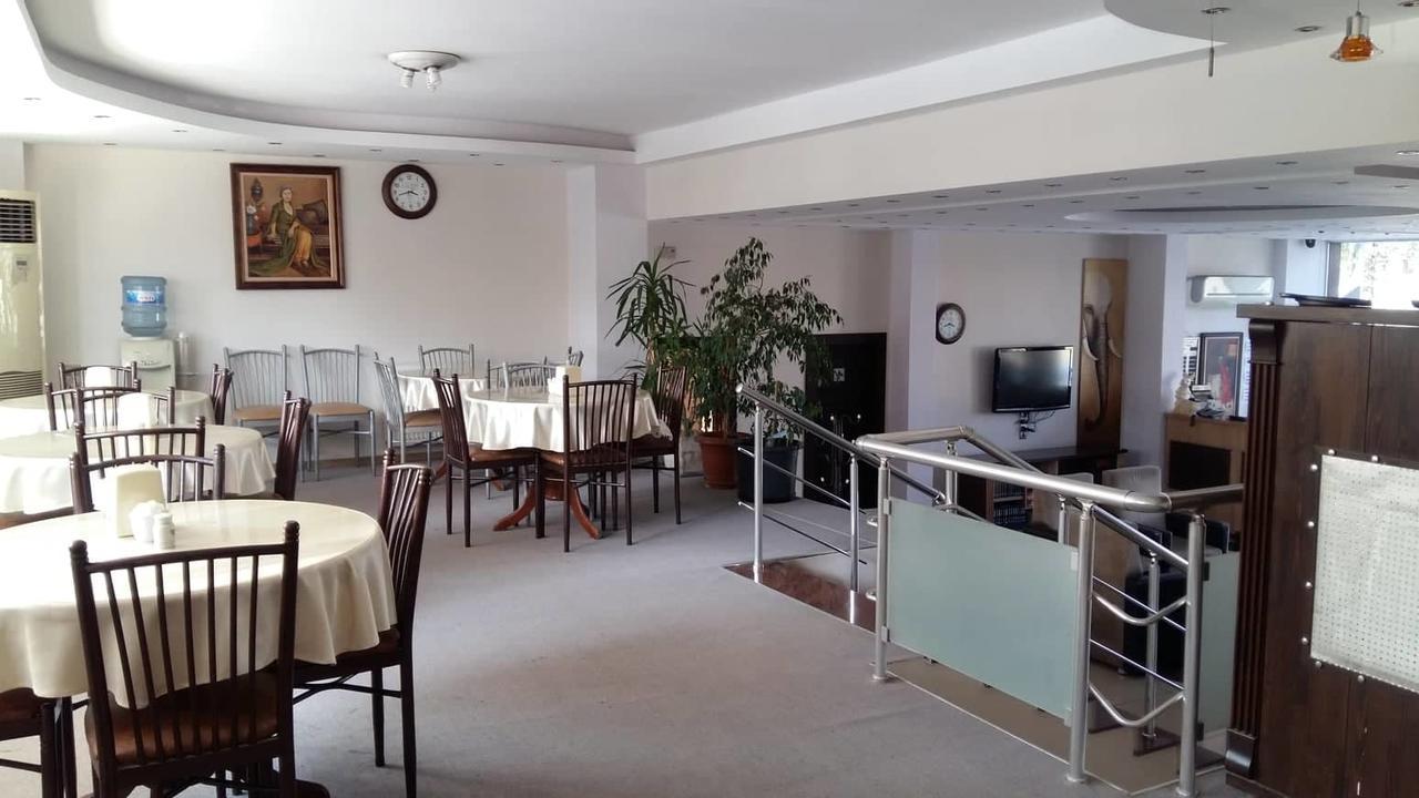 Bayrakli Otel Mersin  Buitenkant foto