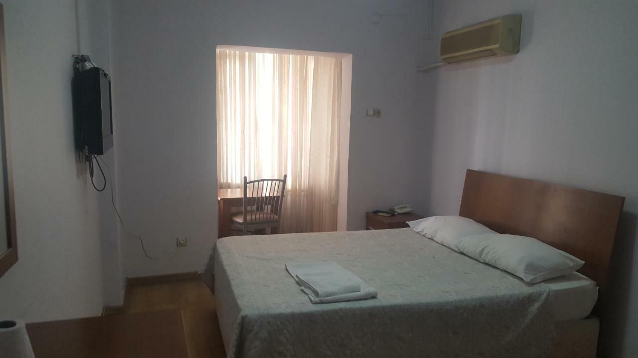 Bayrakli Otel Mersin  Buitenkant foto