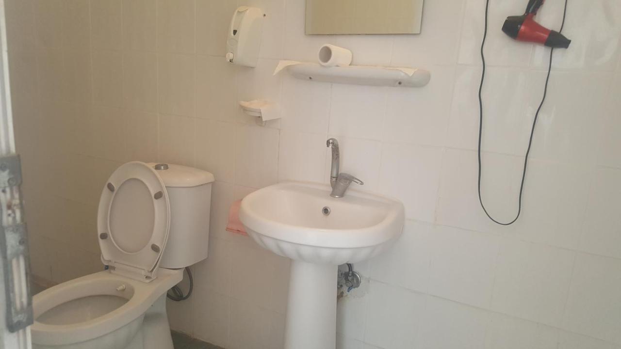 Bayrakli Otel Mersin  Buitenkant foto
